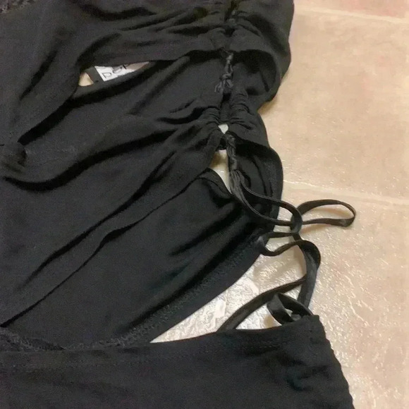 Bebe - Picture 2 of 3